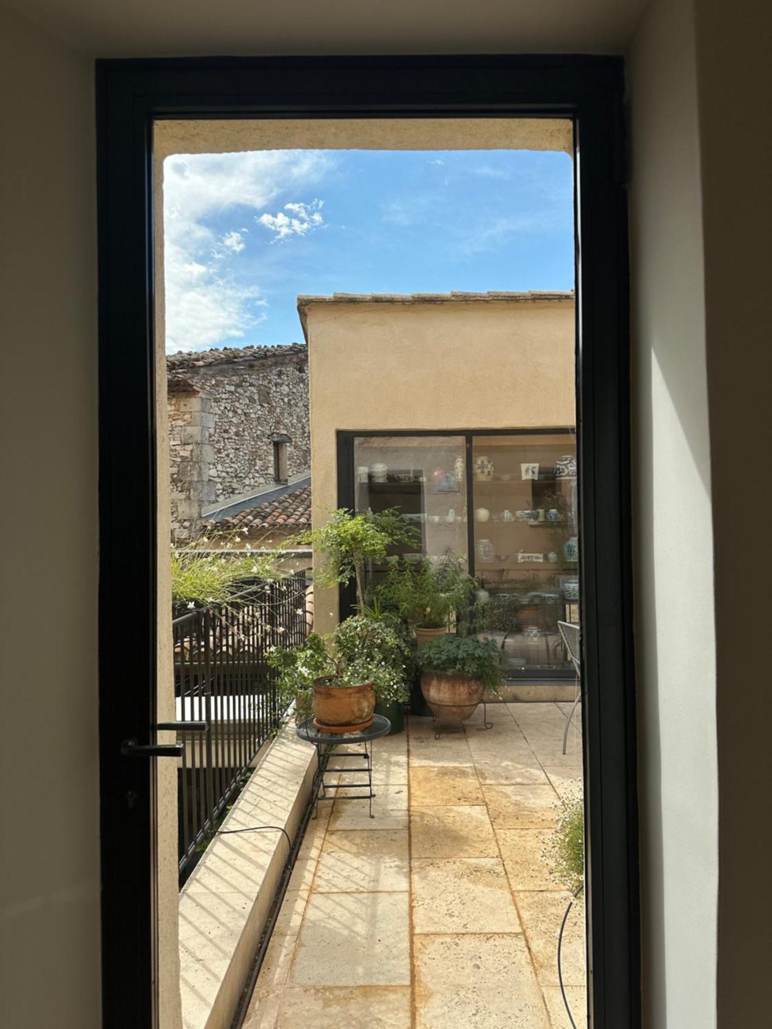 Bed and Breakfast La Cour Carree Rustrel Exterior foto